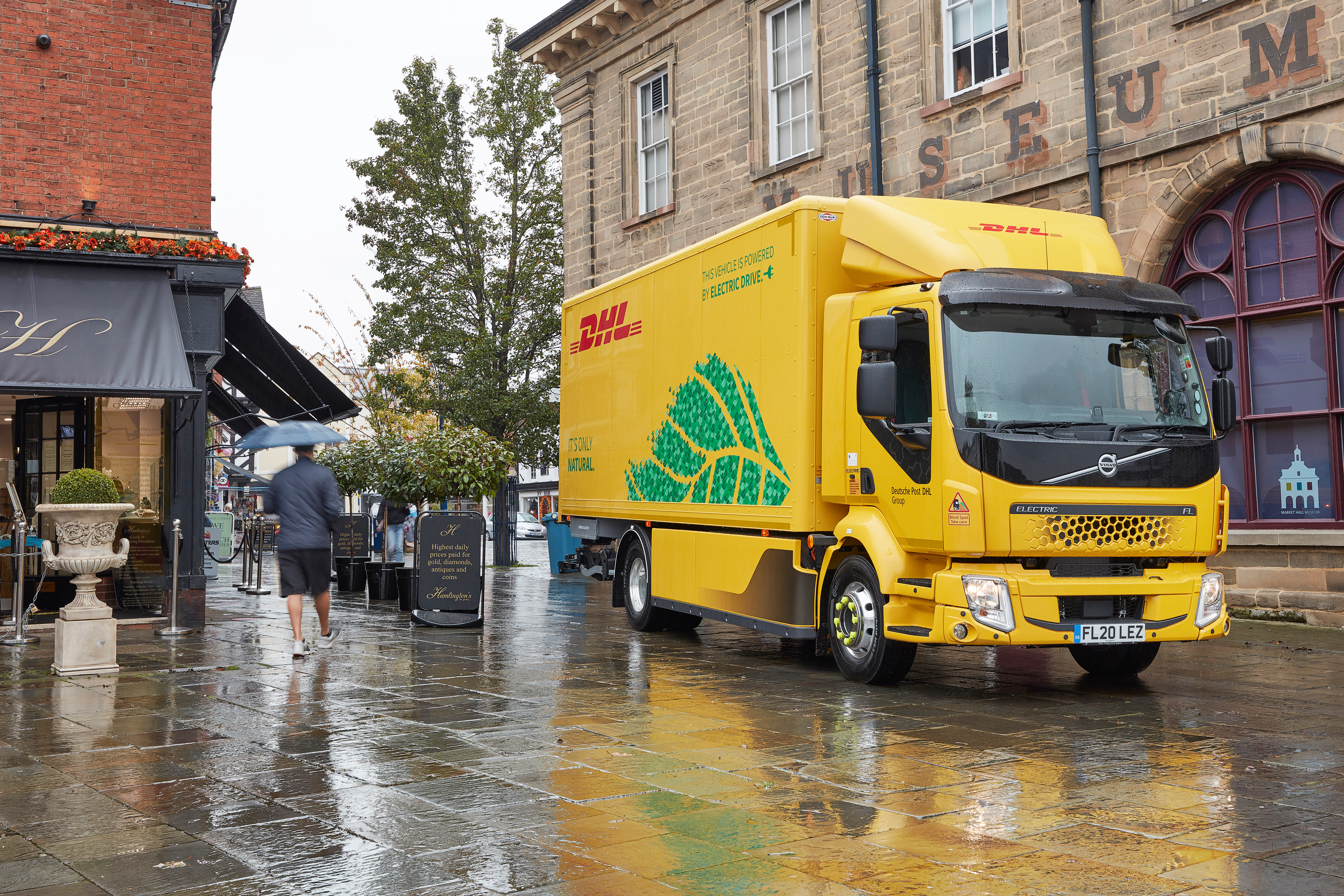 Dhl shop truck model